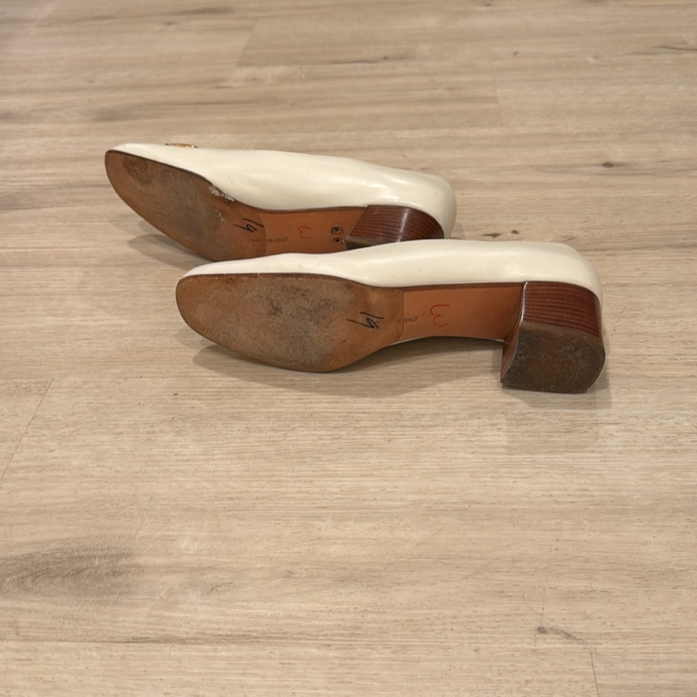 🤍Vintage Salvatore Ferragamo Block Heels🤍 - Picture 5 of 6